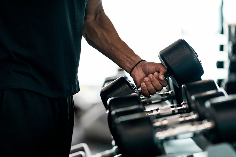 Meilleurs exercices de musculation avec haltères